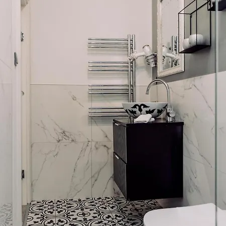 Wenceslas Square / Main Station - New Studio***** Apartment *